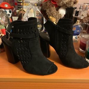 Madden girl open toed shoes